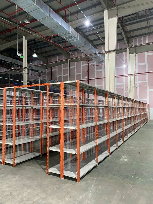 Các dãy kệ có thanh nối định hình