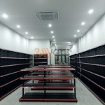 Kệ tôn lỗ màu đen