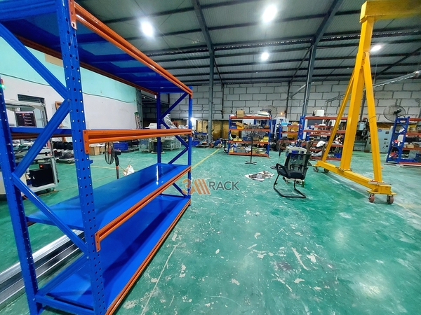 Kệ sắt trung tải lai châu