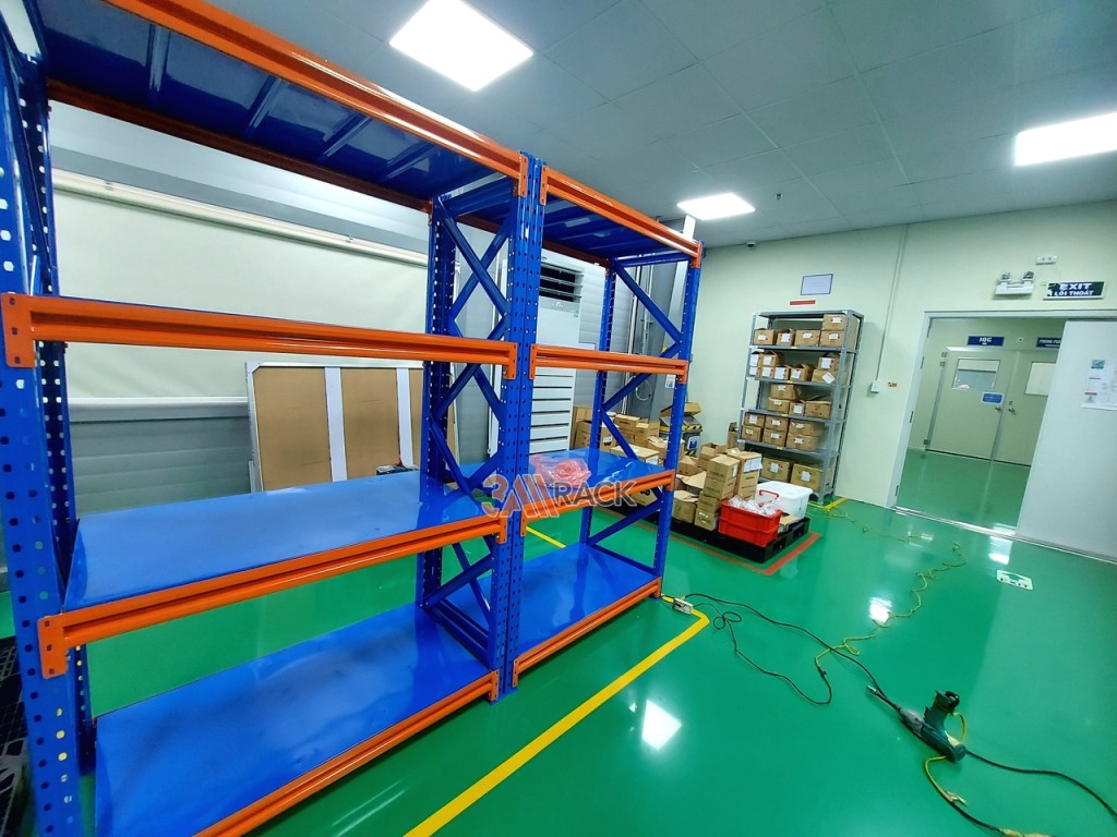 kệ sắt trung tải tại lào cai