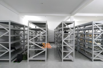 Kệ Trung Tải Màu Ghi Tại Sơn La – Giải Pháp Lưu Trữ Chuyên Nghiệp Cho Kho Hàng Hiện Đại